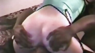 La arrapata Kiara seduce il film porno la moglie del dentista fidanzato per fare un trio erotico