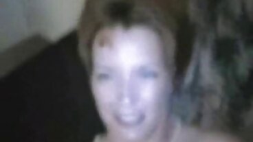 La bellissima teenager Gisha Forza è una la moglie del cornuto troia anale che ha bisogno di tappare i suoi buchi