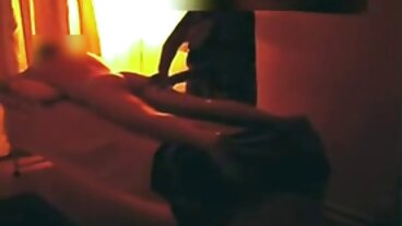 Adolescente mogli infedeli porno incagliato si fa sborrare su enormi tette pov