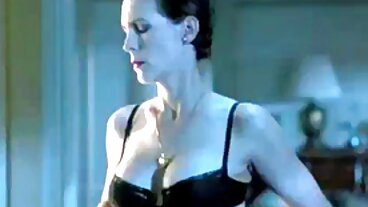 La matrigna dell'insegnante si diverte a leccare la figa vergine della mogli insoddisfatte porno sua sorellastra