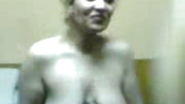 Milf in lingerie sedotta in un porno mogli inculate cockriding erotico in coppia
