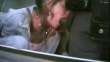 La sospettata Amilia è stata scopata con un amatoriale cornuto grosso cazzo di patrigno