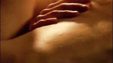 Le calze che indossano schizza bionde si chiudono porno moglie con nero