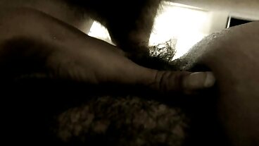 Matrigna e adolescente porno cornuti contenti succhiano e cavalcano